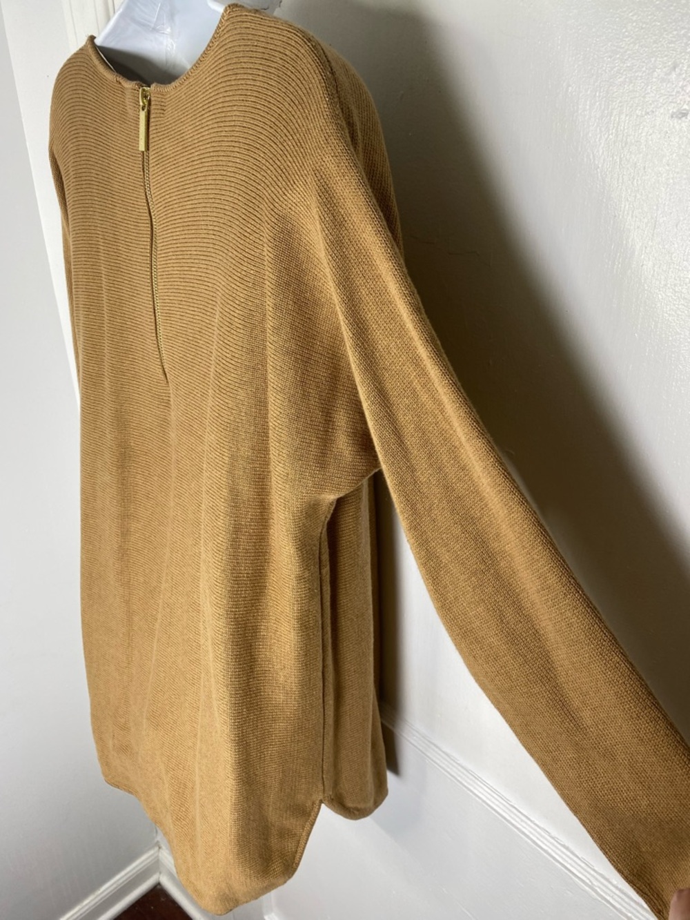 Michael Kors NWT Dark Camel Brown Knit Sweater - Picture 4 of 7